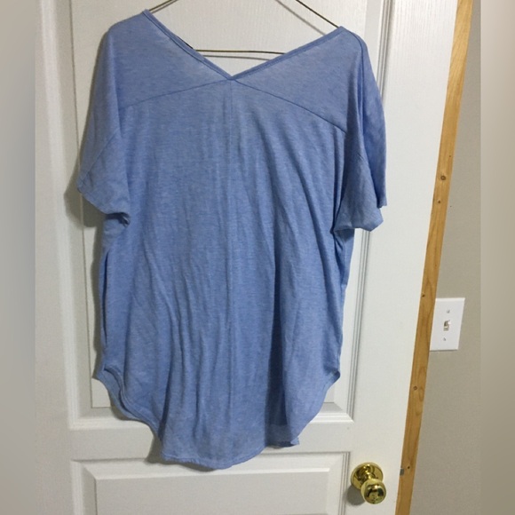 Ladies tee - Picture 2 of 4